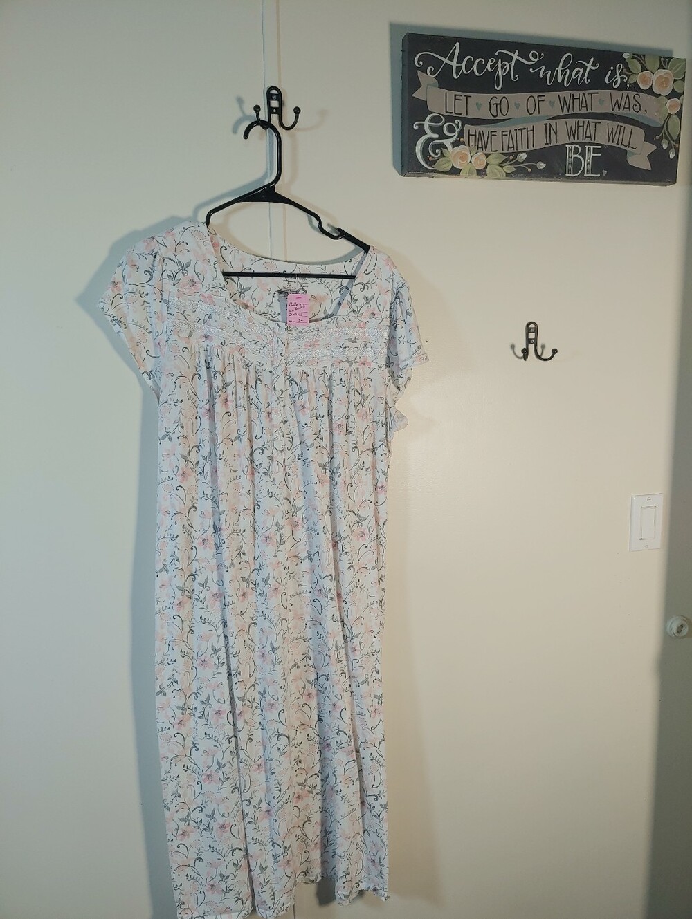 Beautiful Crofton Borrow Pink And Gray XL Short Sleeve Nightgown
